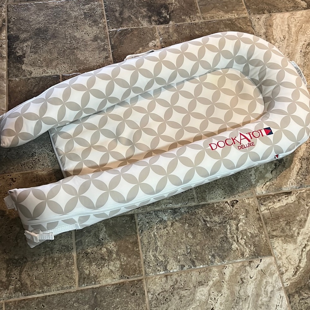 DockAtot Small Infant Size 0-8 month